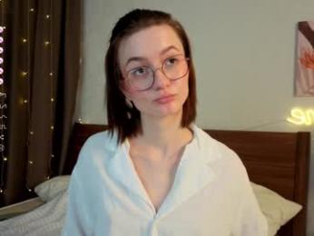 minnietammy — Chaturbate recorded stream image, 16.05.2025 01:00