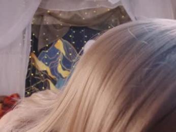 mollyflwers — Chaturbate recorded stream screenshot (16 May 2025)