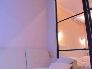 moonlovee — Camsoda recorded stream image, 08.02.2025 11:30