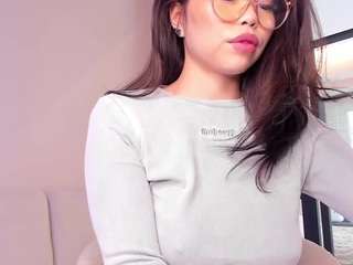 moonlovee — Camsoda recorded stream image, 08.02.2025 11:30