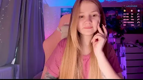 GoodWitch_ — Stripchat recorded stream image, 17.05.2025 09:00