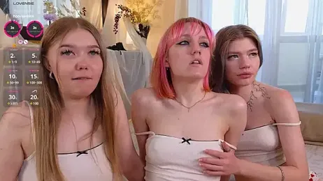 DaisyCoatsworth — Stripchat recorded stream screenshot (18 May 2025)