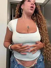 Bigbuttbrooklynn — Stripchat recorded stream image, 18.05.2025 01:20