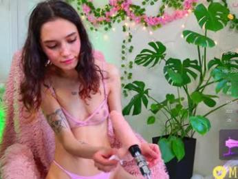 breeding_material — Chaturbate recorded stream image, 18.05.2025 15:10