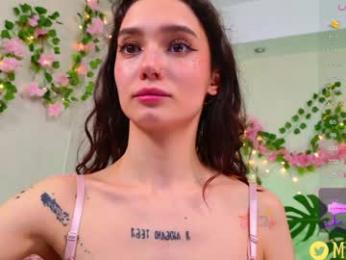 breeding_material — Chaturbate recorded stream image, 18.05.2025 15:10