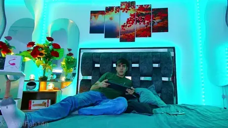 Alex_and_Fabian — Stripchat recorded stream image, 18.05.2025 19:00